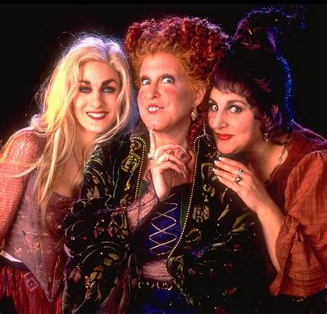 The First Sneak Peek At The Hocus Pocus Reunion Is Here And I M So