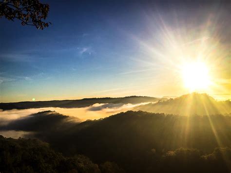 Oc Early Morning Sunrise On The Trail In Red River Gorge