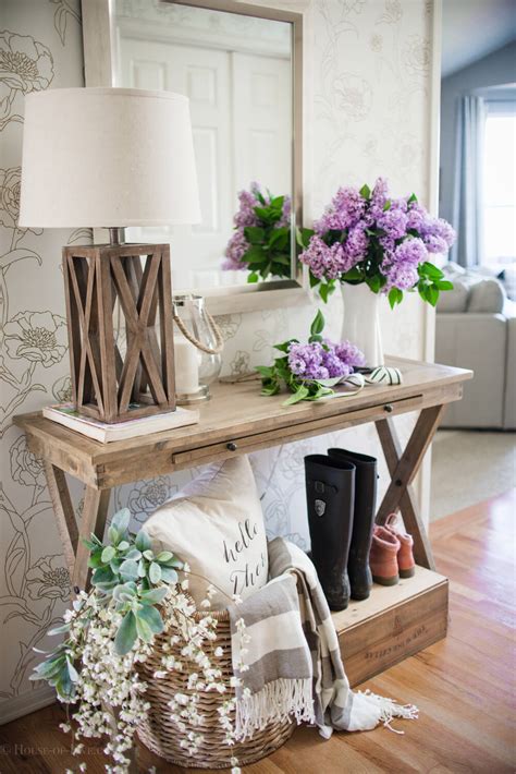 28 Best Small Entryway Decor Ideas And Designs For 2020