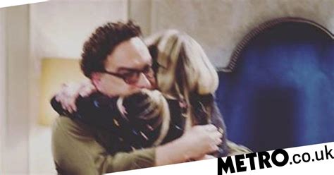 The Big Bang Theory Pictures Of Leonard And Pennys Final Scene Metro
