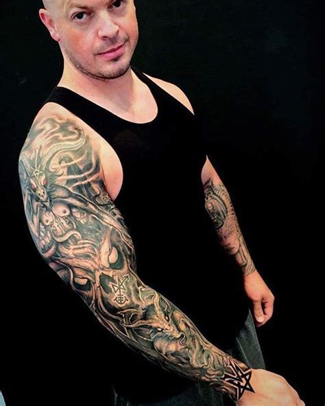 Carlos Aguilar Tattoo Artist Vandegraaffgeneratorkit