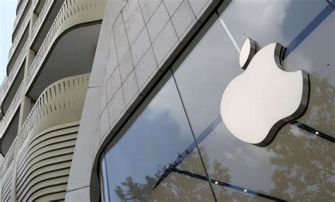 Apple Gets Served With 1 Billion App Store Fee Lawsuit Ilounge