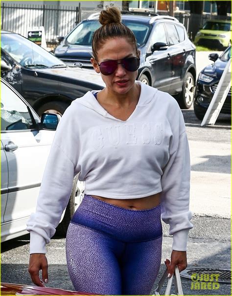Photo Jennifer Lopez Shows Off Her Abs At Yoga With Alex Rodriguez Photo Just