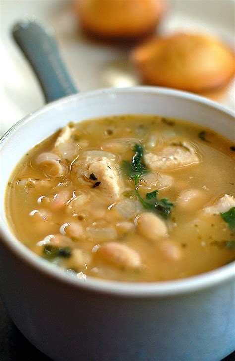 White chicken chili is easy to make — and even easier to customize. My memory aid: Canning White Bean Chicken Chili