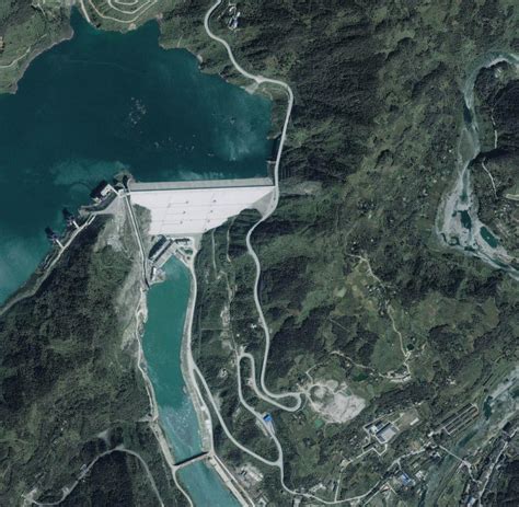 Tibet) teil der eurasischen platte , diese kollidiert mit ind. Erdbeben in China: Noch mehr Opfer durch Dammbrüche ...