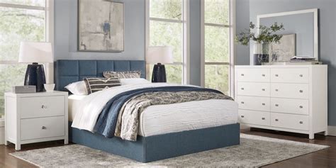 The majority of queen bedroom sets that you'll find on wayfair feature durable and intricately designed wood. Bedroom Sets Under $1000