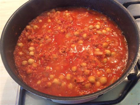 Pois chiches au thon et à la tomate Recette de Pois chiches au thon