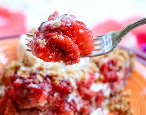Deep Dish Strawberry Rhubarb Pie With Oatmeal And Brown Sugar Crust Recipe Strawberry Rhubarb