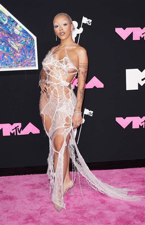 2023 VMAs Most Revealing And Daring Red Carpet Looks In Photos See The