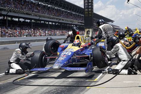 Rookie Alexander Rossi Wins Indianapolis 500