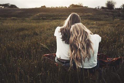 20 Things Only Your Best Friends Should Know About You - Emlii