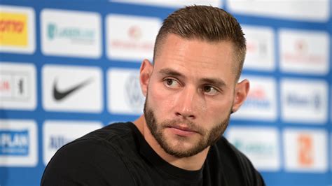 Johannes vetter warf kürzlich die zweitbeste weite, die je mit einem modernen speer gemessen vergangenen sonntag schleuderte johannes vetter seinen speer im polnischen chorzów auf 97,76. Sportler werden sich vor Olympia 2021 in Tokio impfen lassen