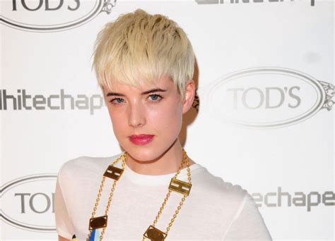 Agyness Deyn Short Pixie Cut With A Controlled And Conservative Feel