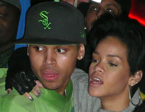 Alnepo Buzz Rihanna And Chris Brown