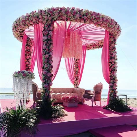 This Mandapdecor Is Taking All Our Hearts Mandapdecor Weddingdecor Weddingmandap
