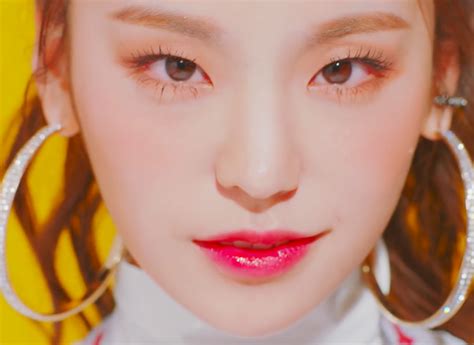 В её глазах / behind her eyes. ITZY's Rumored Position's | allkpop Forums
