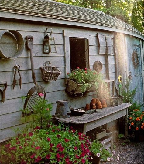 10 garden decoration ideas we're obsessed with. 10 + Wonderful Vintage Yard Decorating Ideas | Backyard ...