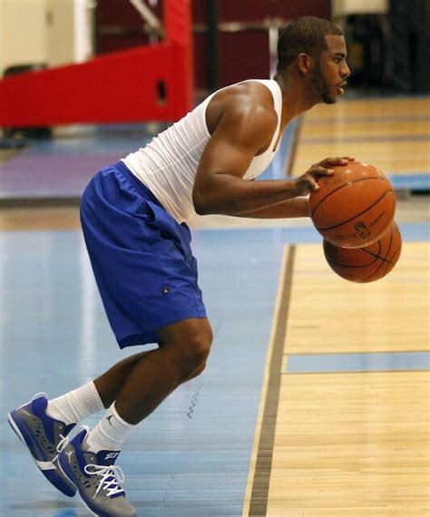 Chris paul is relatively short for his position (point guard), and thus for the nba in general. Chris Paul Height Weight Body Statistics - Healthy Celeb