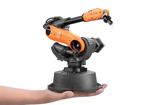 295 Mirobot Industrial Robot Arm Passes 245000 In Funding Geeky