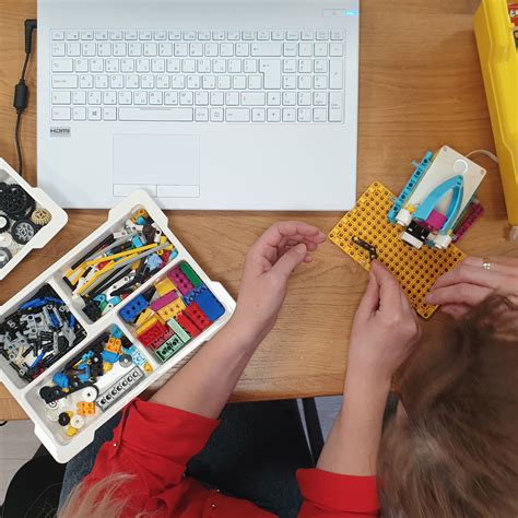 Great news!!!you're in the right place for lego certificate. Certification LEGO® Education SPIKE™ Prime - Eduk8 - LEGO ...