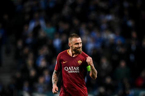It's one of fifa 19 players in buenos aires. FIFA 19: Annunciata la SBC FlashBack di Daniele De Rossi ...