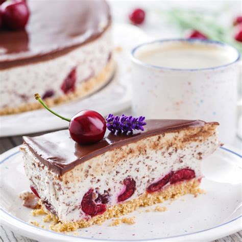 Kuchen ohne backen mit erdbeeren, schokolade & co. 15 Rezepte für Low Carb Kühlschrankkuchen - ohne backen
