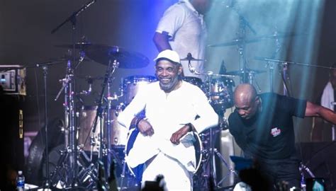 frankie beverly says beyonce s cover of before i let go is an honor