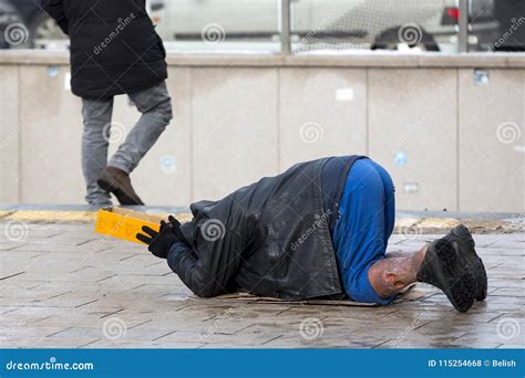 Homeless Man Begs For Money Editorial Stock Photo Image Of Poor Knees