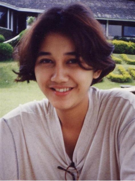 Raden rara nike ratnadilla 27 december. Foto Wulan Guritno Muda Ini Mirip Nike Ardilla? - ShowBiz ...