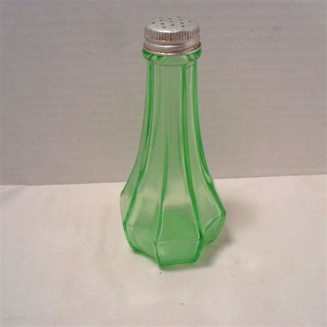 Vintage Hazel Atlas Lone Salt Pepper Shaker Green Depression Glass