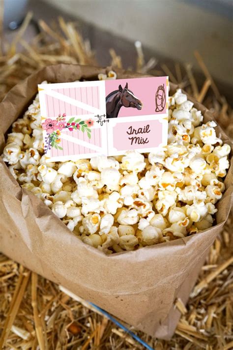 Take a look at our horse racing derby decorations and party supplies. Rustic Horse Birthday Party For Girls - Pretty My Party