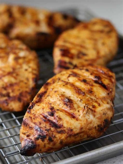 how to make traeger grilled chicken breast