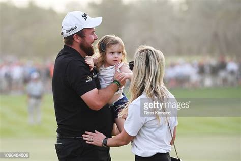 Shane Lowry Of Ireland Celebrates With Wife Wendy Honner And Daughter Nieuwsfotos Getty Images