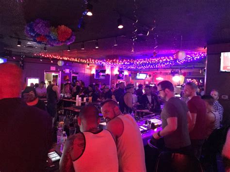 Gay Bars With Happy Hour In Las Vegas Gaycities Las Vegas Gaycities
