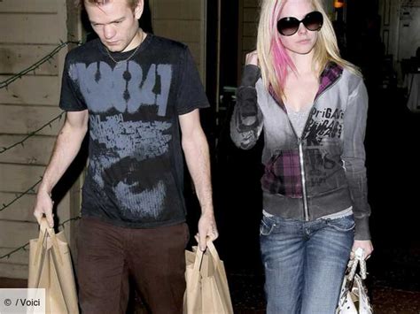 Avril Lavigne Et Deryck Whibley Divorcent Voici
