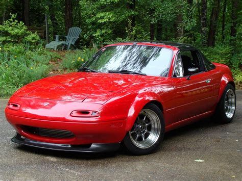 See the review, prices, pictures and all our rankings. 1995 Mazda MX-5 Miata - Information and photos - Zomb Drive
