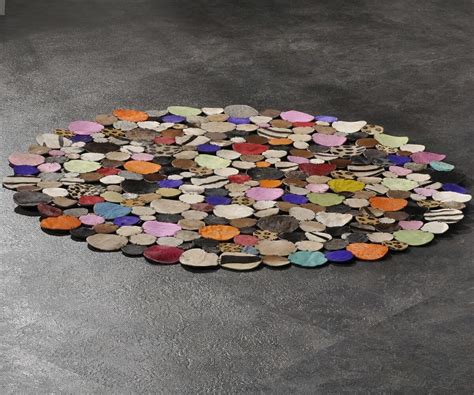 See more ideas about cow hide rug, refinery, patchwork rugs. Kuhfell Teppich Patchwork Rund - Vulantri.com