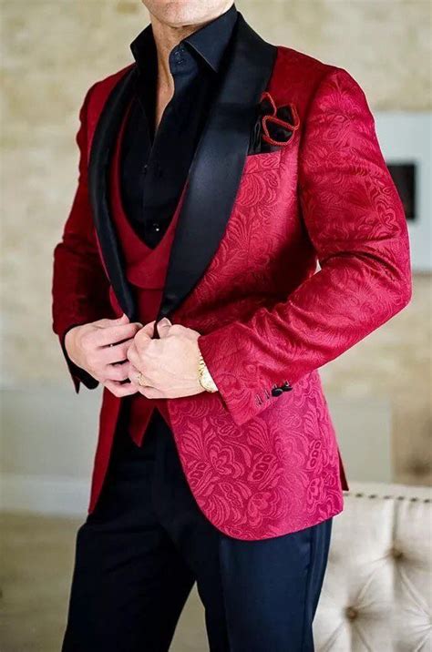 3 Pieces Red Customize Peaked Lapel Groom Tuxedos Casual Men Wedding