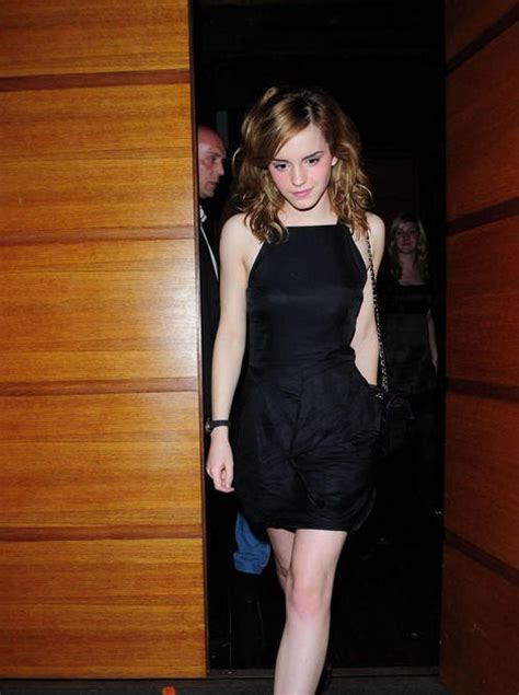 Emma Watson De Calcinha Transparente Celebridades