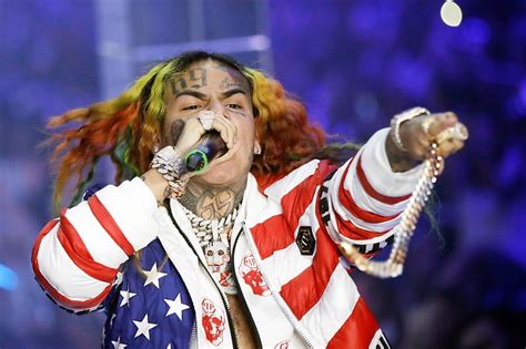 rapper 6ix9ine zu zwei jahren gefängnis verurteilt news orf at