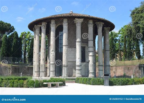vista del templo del foro de hércules boario foto de archivo imagen de foros roma 26303152