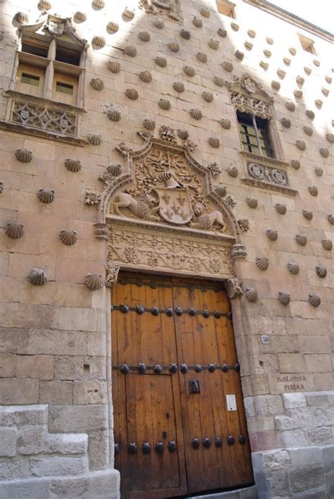 Casa De Las Conchas En Salamanca España House Of Shells In Salamanca