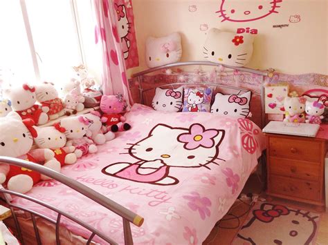 Pin By Amanda On Bedroom Inspiration Hello Kitty Bedroom Hello Kitty