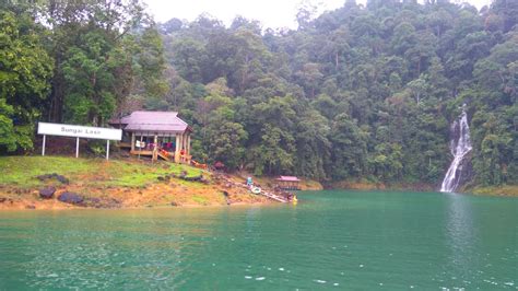 There are various estimates of its size but tourism malaysia says it covers 209,199 hectares. Tasik Kenyir | Blog Travel Pakej.MY