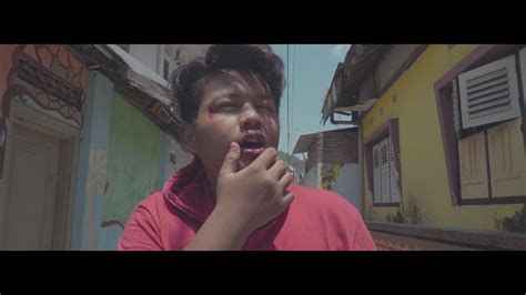 Dalam diam, sesungguhnya segala tingkah lakumu tak pernah lepas dari ujung mata ini. DIAM BUKAN BERARTI TAKUT - SHORT ACTION MOVIE - YouTube
