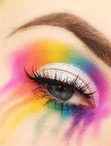 Simple Colorful Makeup Looks