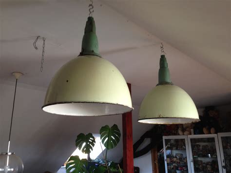 Es bestimmt unseren tagesrhythmus und es hilft uns beim sehen. Industriele lampen emaille lampen B 006 - Landzicht Houtsberg