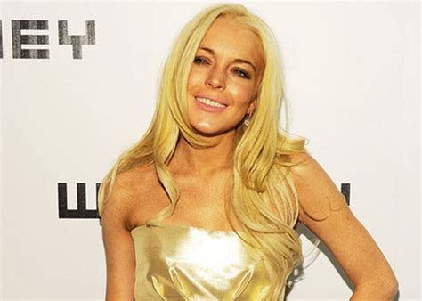 Lindsay Lohan Accused Of Trashing Trailer On Scary Movie 5 Sets