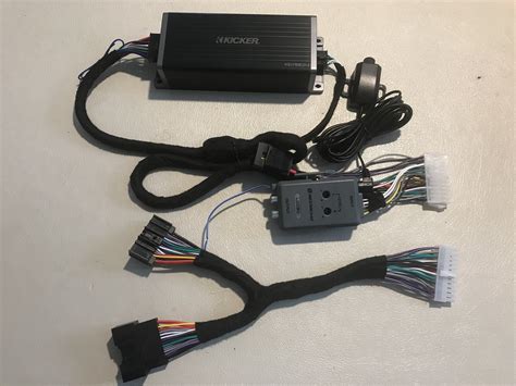 2013 - 2017 Ford Escape With 4.2 Or 8 Inch Screen] Factory Base Model