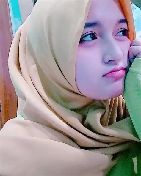 cewek jilbab cantik beautiful hijab muslim beauty girl hijab